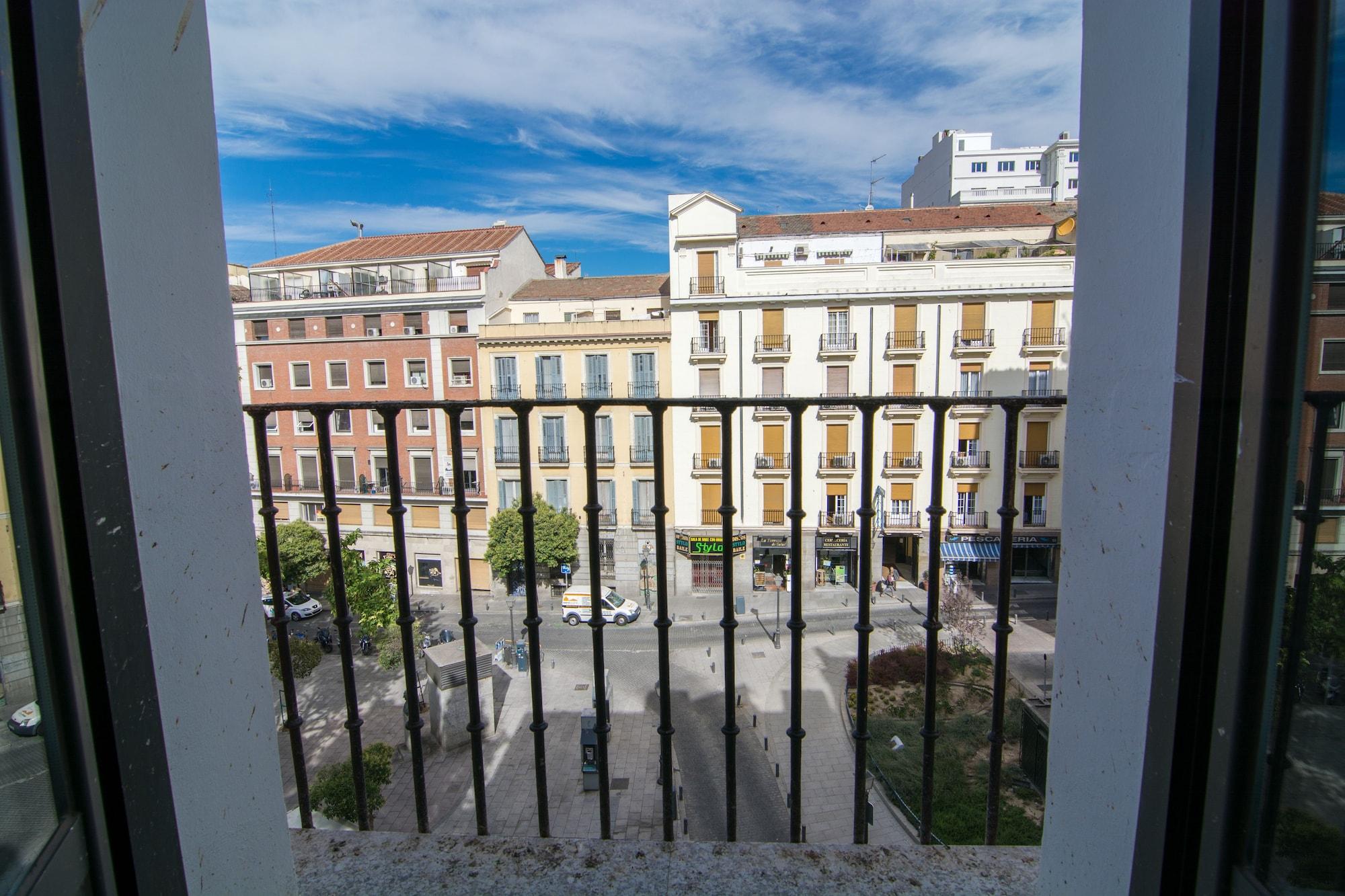 Petit Palace Plaza Del Carmen Madrid Exterior photo